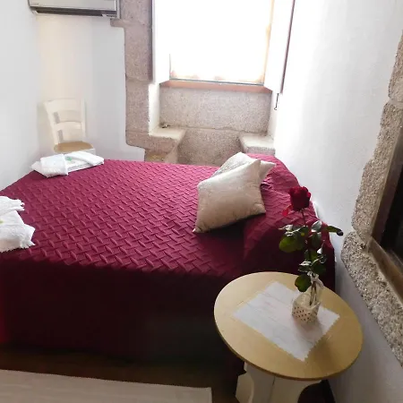 Historic Village Near Serra Da Estrela Dama Bed and breakfast *