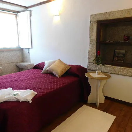 Historic Village Near Serra Da Estrela Dama Bed and breakfast Sortelha
